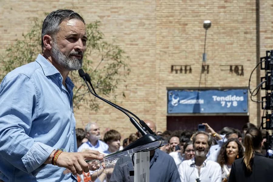 Abascal afirma que mantendrá la "batalla jurídica" contra la "islamización" de la sociedad