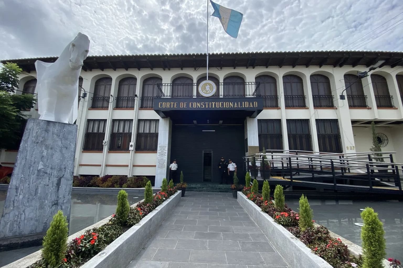 Corte de Constitucionalidad suspende acuerdo para consulta en hidroeléctrica Palo Viejo