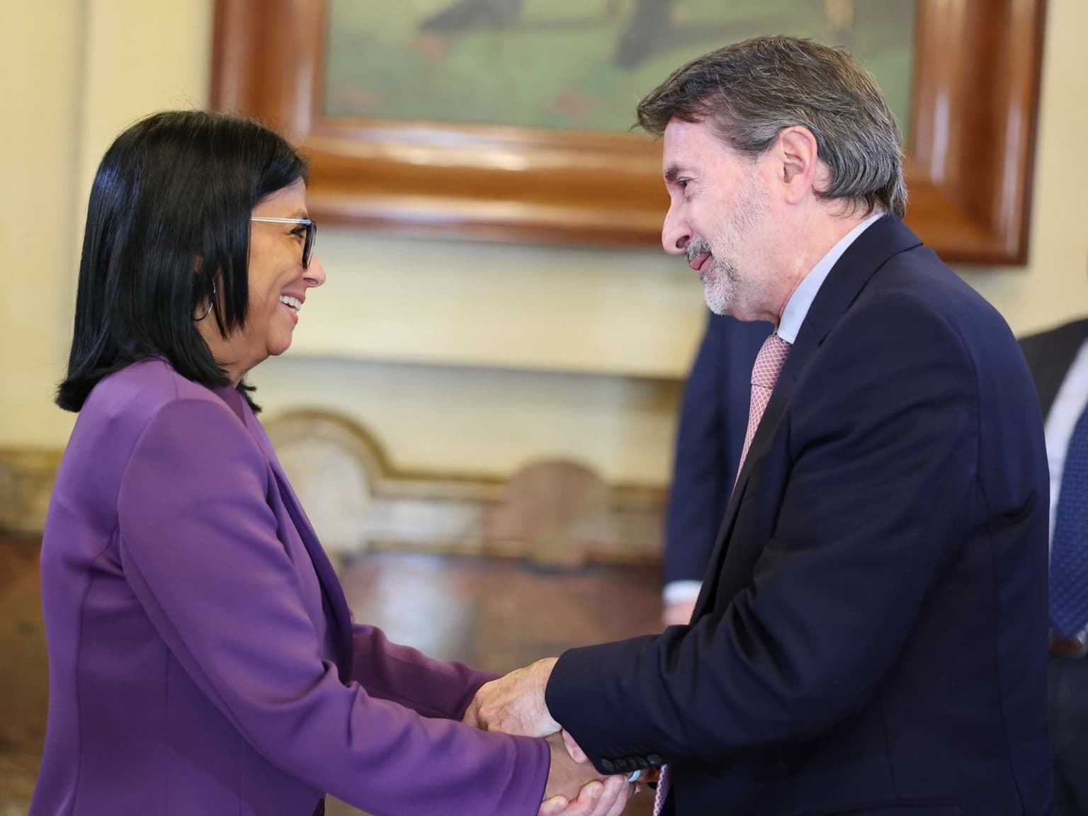 Repsol y Venezuela firman acuerdo para explorar nueva zona petrolífera