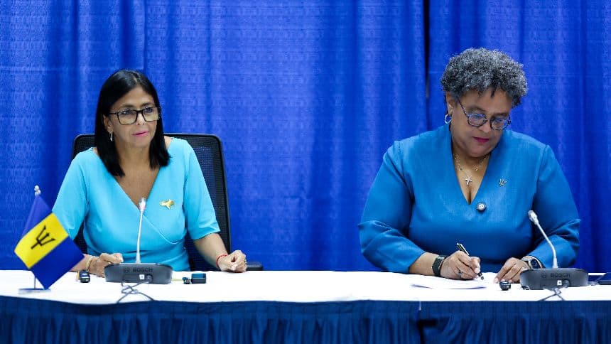 Delcy Rodríguez se reúne con la primera ministra de Barbados, Mia Mottley
