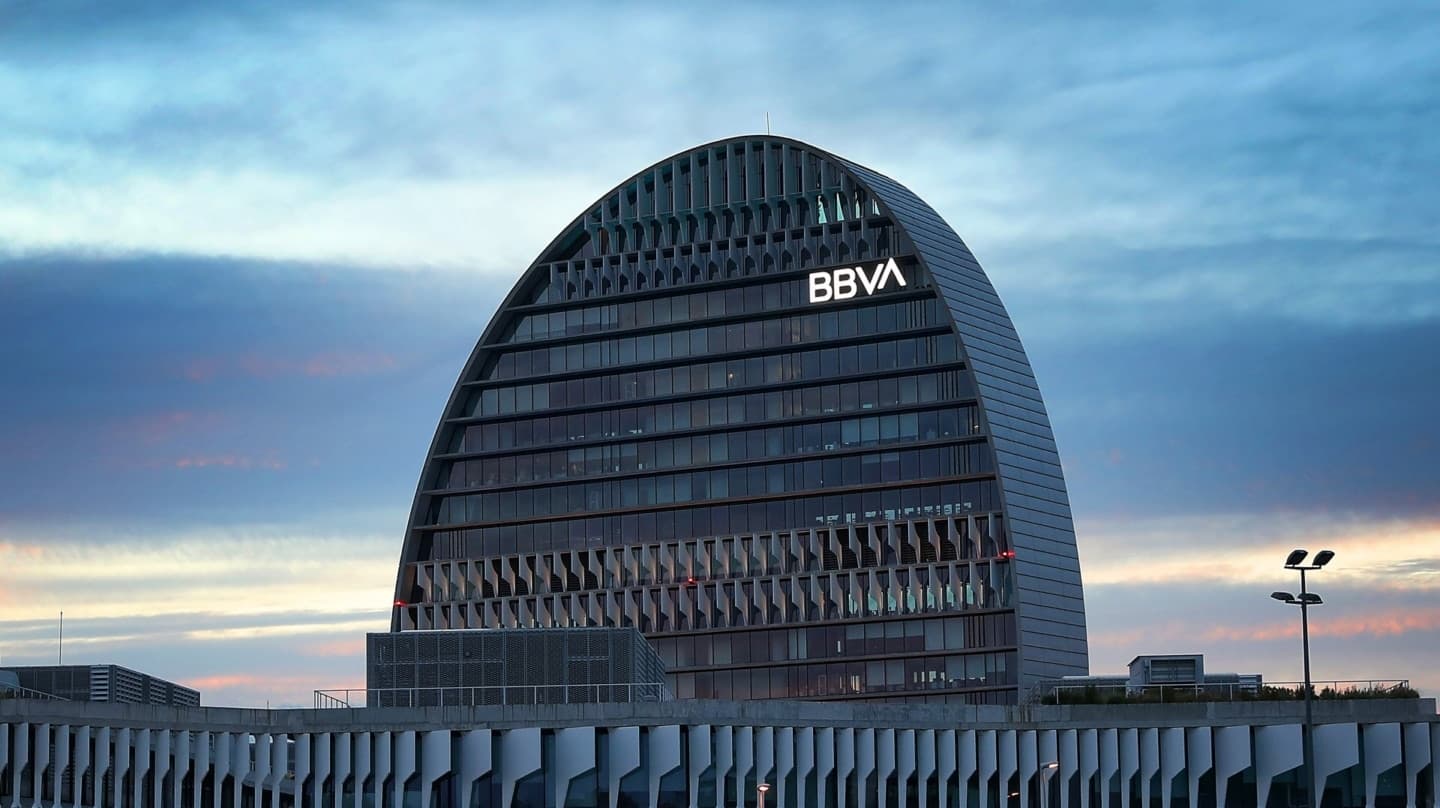 BBVA reduce su participación en Telefónica al 1,96% y sale del núcleo estable de accionistas