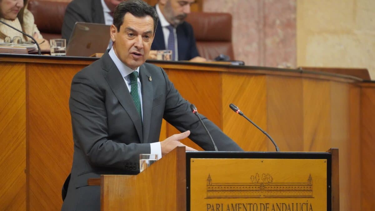 Inicio del debate de investidura de Juanma Moreno en el Parlamento de Andalucía