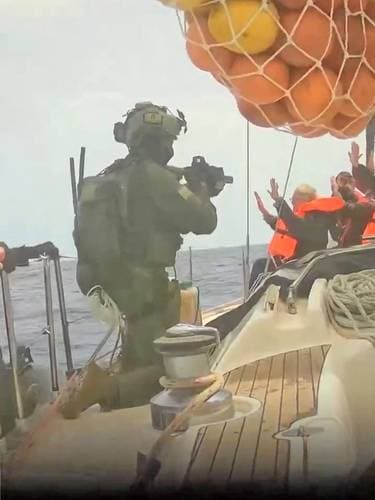 Albares advierte a Israel tras la detención de la flotilla: "No se toca a ningún ciudadano español"