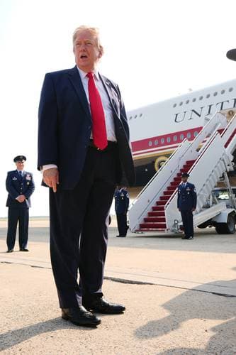Donald Trump reporta ingresos de 2.200 millones de dólares en su primer año de mandato